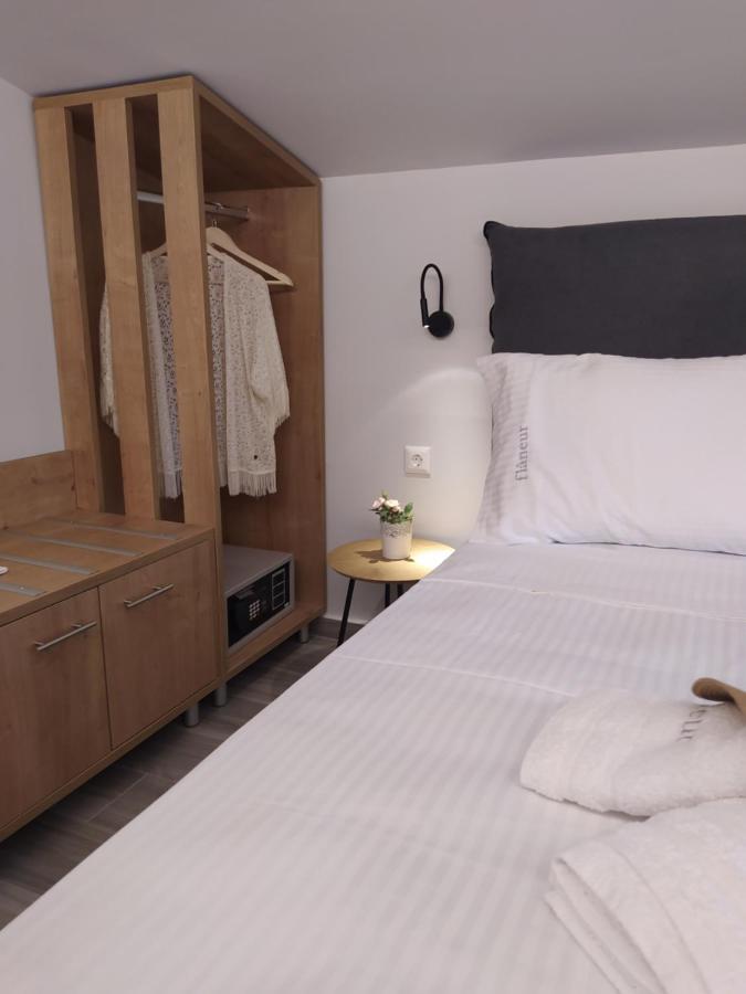 Flaneur Apartments Ormos Panagias Buitenkant foto